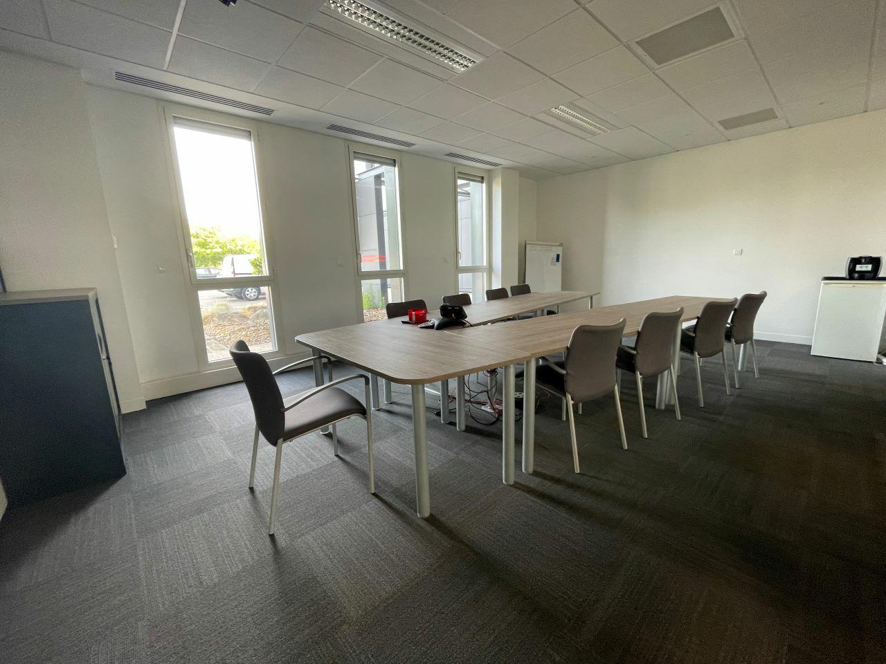 Bureau Pusignan 506m² Location bureau Pusignan Rhône OLBUR2203746 8